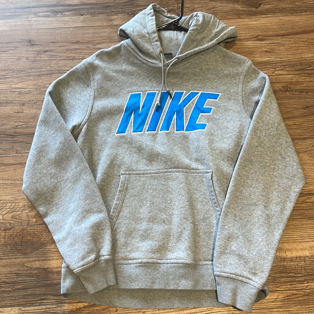 Nike Women’s Medium/ Men’s Small Hoodie, Light Grey